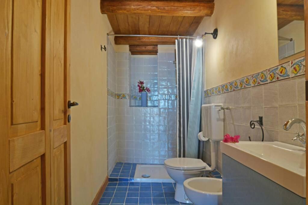 Terrazza Ambrogio Apartment Сант'Амброджо Екстериор снимка